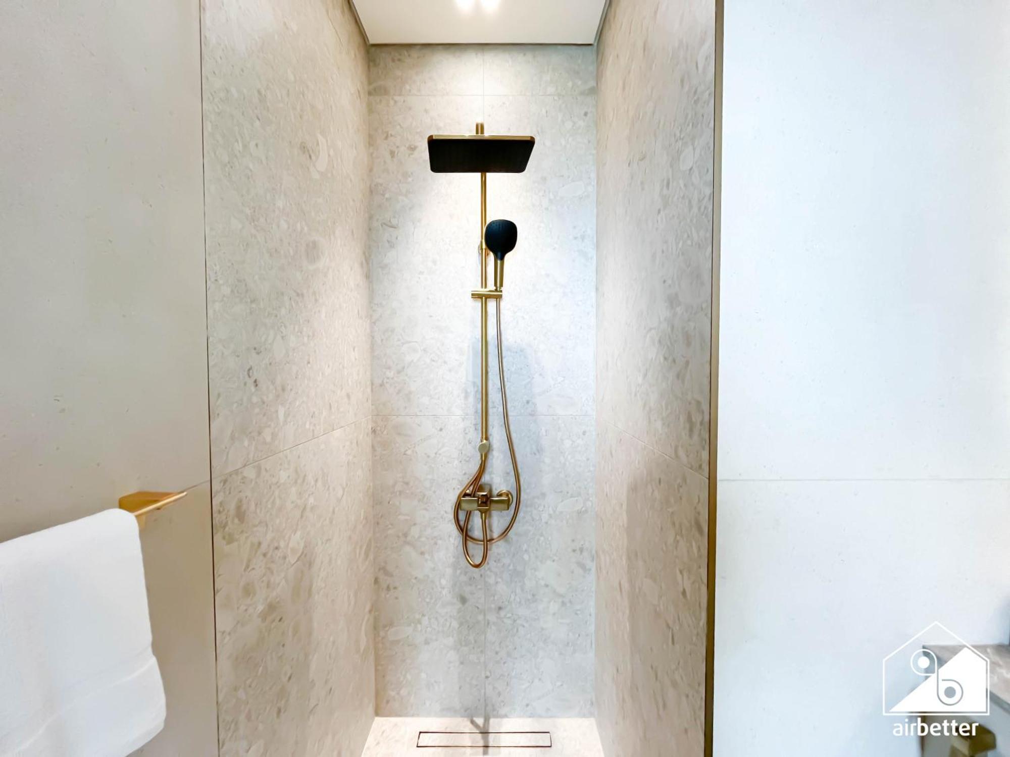 Modern With Balcony Binghatti Gardenia Jvc Apartment *