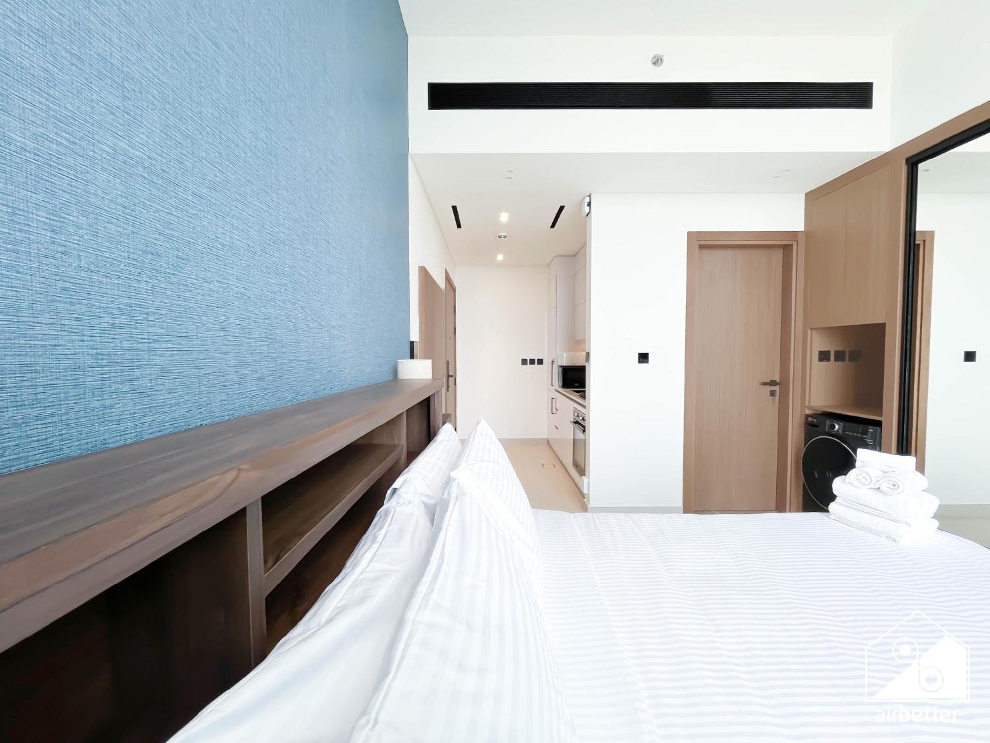 Modern With Balcony Binghatti Gardenia Jvc Apartment *